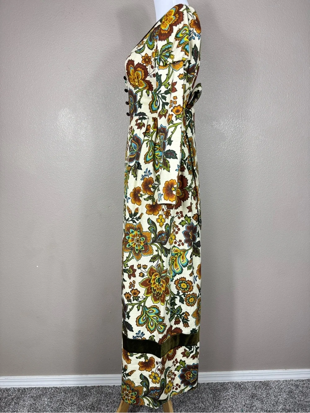 California Charmer 60’s Regency Tapestry Fabric Prairie Dress J